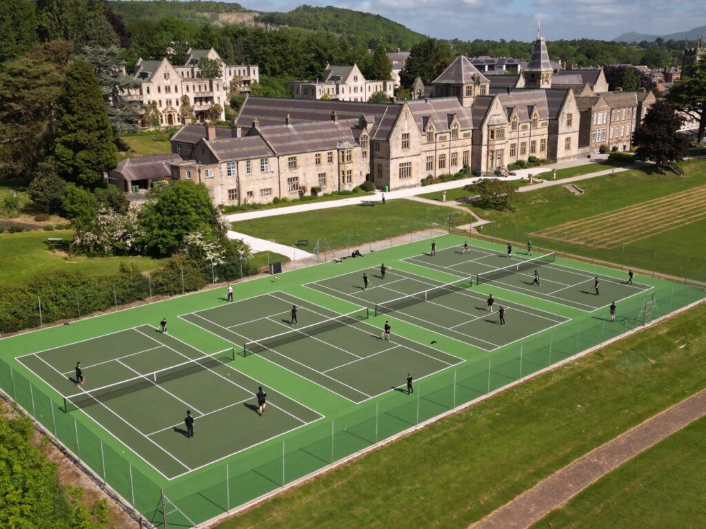 Myddelton College โรงเรียนแบบ Tradional ที่มีบรรยากาศการเรียนที่ดี อบอุ่น เหมาะกับนักเรียนต่างชาติ