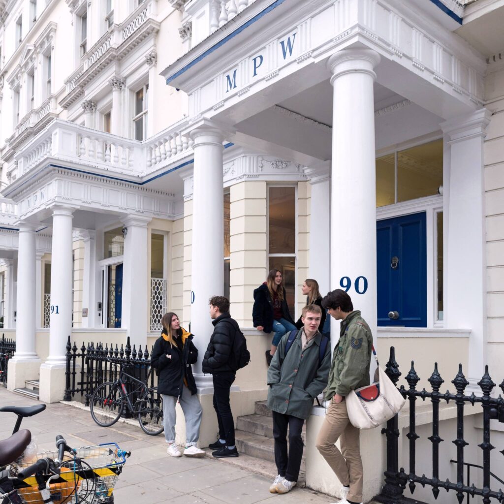 สภาพแวดล้อมการเรียนที่ MPW London เต็มไปด้วยความหลากหลายทางวัฒนธรรมและเชื้อชาติ_gouni