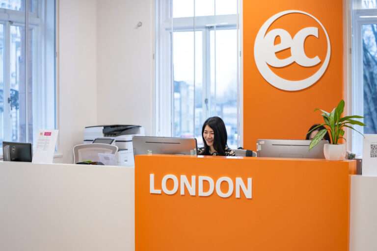 เรียนภาษาอังกฤษ ฟัง พูด อ่าน เขียน คล่อง ที่ EC English London