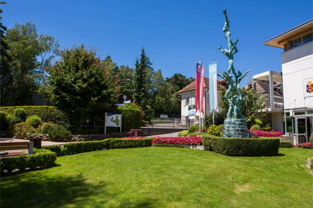 Collège du Léman เป็นโรงเรียนนานาชาติระดับสูงในสวิตเซอร์แลนด์