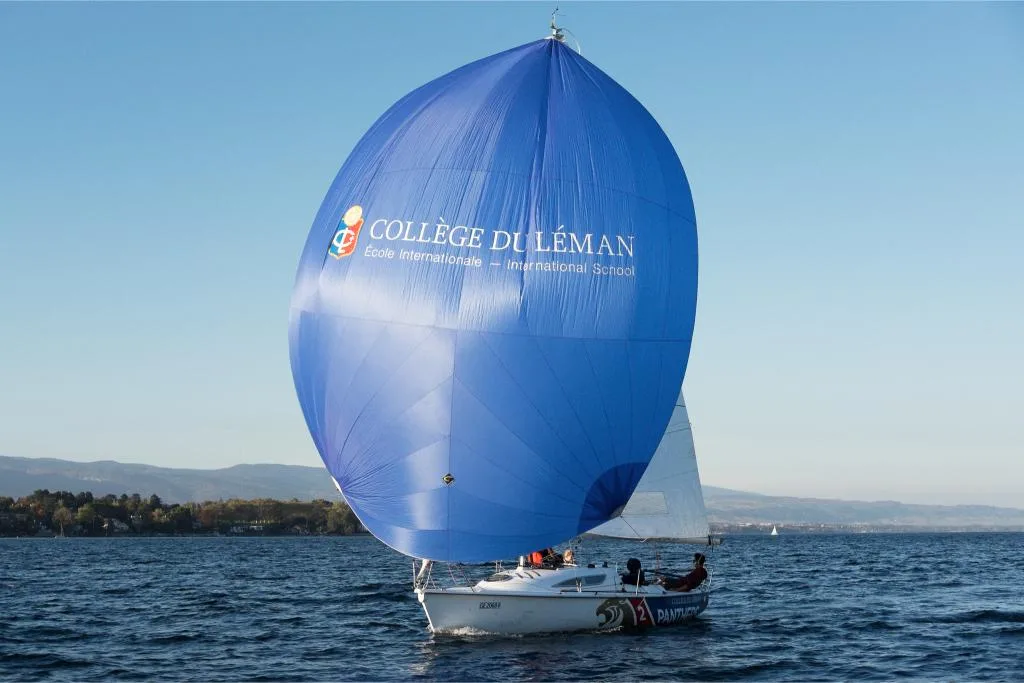 Collège du Léman ตั้งอยู่ใกล้ทะเลสาบ Geneva ในช่วงซัมเมอร์จึงมีกิจกรรมและกีฬาที่ตอบโจทย์นักเรียนมากมาย