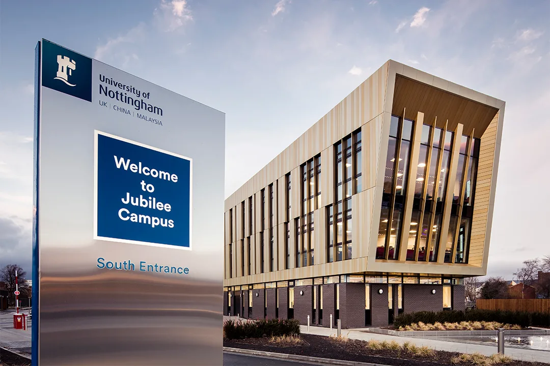 เปรียบเทียบหลักสูตร MSc Management Durham vs Nottingham